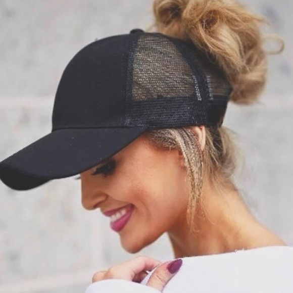 6 Ponytail Baseball Caps - Picture 3 of 8